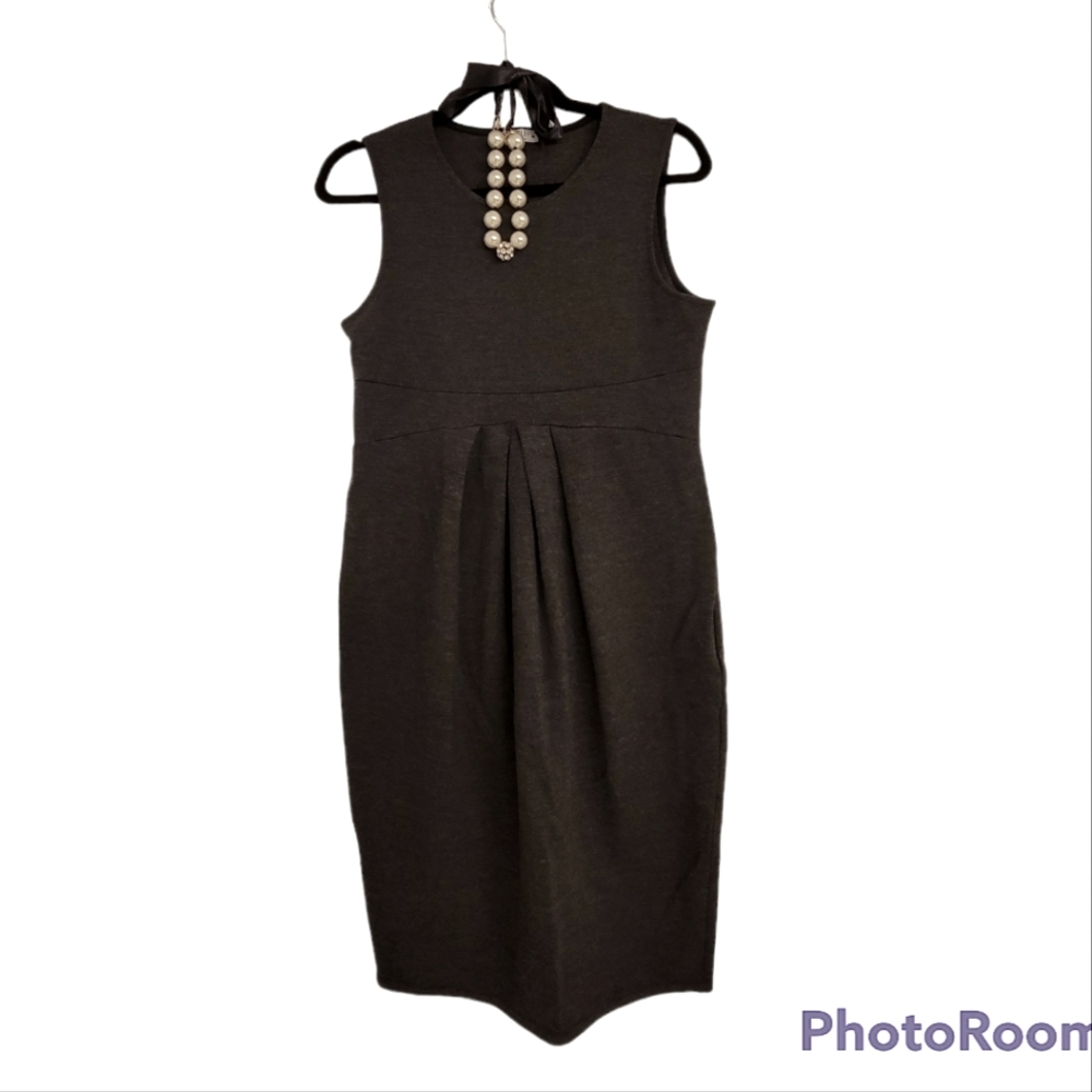 Stretchy Jersey Dress and Necklace